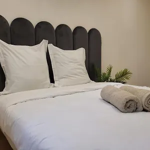 Purple Appartement
